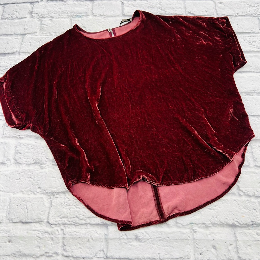Madewell Velvet Burgundy Size Large Velvet Velour Top Tulip Hem Short Sleeve